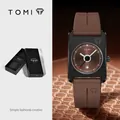 Montre calendrier carrée TOMI avec cadran brun soleil et bracelet en caoutchouc assorti - Boîtier Noir Style Marron (T022-5)