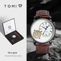 Orologio al quarzo da uomo TOMI Face Gear con cinturino in pelle marrone e set scatola regalo - Quadrante Bianco Cassa Nera Cinturino Marrone (T103-2)