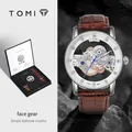 Montre à quartz premium TOMI pour homme avec bracelet en cuir marron et cadran squelette - Boîtier Argent Bracelet Brun / Avec Emballage Complet de Boîte Cadeau