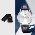 Elegante TOMI minimalistische Quarzuhr für Herren mit blauem Lederarmband und Tag-Datum - Damenstil / Weißes Zifferblatt Blaues Armband