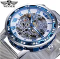 Gros plan de la montre mécanique Winner avec cadran bleu et lunette en strass brillant. - Bracelet Argent Lunette Bleue Échelle Bleue