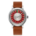 Vue détaillée d'une montre à quartz avec un cadran de roulette unique et un bracelet brun - Style Bracelet Marron Clair Boîtier Argent Cadran Argent (QT918)
