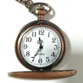 Klassische Vintage Bronze-Taschenuhr mit Klappdeckel und schwarzen arabischen Ziffern - Arabische Ziffern Glatte Halskette (P200) / L / Bronze-Rot