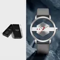 Reloj minimalista con correa de cuero gris y diseño de esfera transparente hueca creativa - Caja Plateada Correa Gris / Blanco (T100-4)