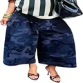 Damen Streetstyle blaue Camouflage Weitmantelhose mit einem lockeren Cargo-Schnitt - S / Dunkelblau