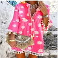 Robe courte bohème rose imprimé marguerites avec pompons et col en V - S / Robes / Rose