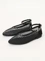Vue détaillée de ballerines en maille noire respirante avec bride cheville réglable - 35 / Noir