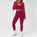 Nahtloses 3er-Set Yoga-Anzug mit weinrotem Sport-BH, Leggings und Langarm-Shrug - S / Set / Fuchsia