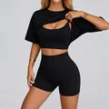 Completo yoga 3 pezzi senza cuciture nero da donna con crop top, pantaloncini e t-shirt - Taglia S / Set / Set di 3 pezzi / Marrone