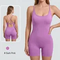 Combinaison de yoga rose foncé avec dos croisé et coussinets amovibles - XS / Haut Et Bas / Rose Sakura