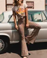 Pantalon évasé vintage à carreaux marron pour femme avec coupe ajustée et style rétro - S / Bas / Jaune