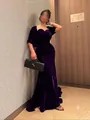Elegante dieppaarse fluwelen zeemeermin avondjurk met een bijpassende sjaal - S / Dresses / Donkerpaars
