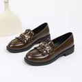 Vintage donkerbruine lakleren loafers met kwastjes en goudkleurige paardenbit gesp detail - Donkerbruin