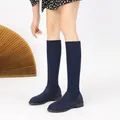 Eleganti stivali alti blu scuro con gambale in maglia e finitura scamosciata per donna - 36 / Blu navy