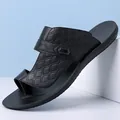 Men's fashionable black sandals with embossed leather pattern and soft non-slip sole - 39 / Black