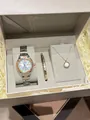 Elegant women's watch gift set including quartz watch, bracelet, and necklace in a box - Watch Only / Gold Blue