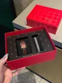 Elegantes Vintage-Uhrenset mit Strassarmband in einer luxuriösen roten Geschenkbox - Brauner Lederstil (1920)