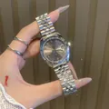 Elegante reloj IBSO de mujer en acero plateado con calendario y esfera decorada con cristales - Gris Plata