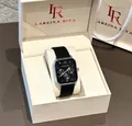 Montre à quartz de luxe carrée Lareina Rita avec cadran noir dans son coffret cadeau - Bracelet en Silicone Noir Cadran Noir Boîtier Argent