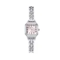 Vista dettagliata dell'elegante orologio al quarzo da donna con quadrante quadrato rosa - Argento Rosa