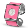 Detailansicht einer rosa-silbernen quadratischen Damen-Manschetten-Armbanduhr - Pink Square Open Bangle Style / Rosa