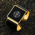 Macro dettagliata dell'elegante quadrante dell'orologio rigido al quarzo ogyawatch oro nero. - Oro Nero