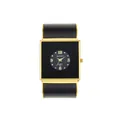 Dettaglio dell'orologio a bracciale nero ogyawatch con cassa dorata e movimento al quarzo - Stile Quadrato / Oro (Quadrante Quadrato Nero)
