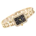 Vista dettagliata dell'elegante orologio al quarzo dorato da donna con lunetta quadrata di strass - Oro Nero