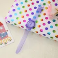 Reloj de cuarzo para estudiante con correa violeta traslúcida sobre caja de lunares - Longitud: 23cm Esfera: 3,2cm / Púrpura