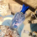 Eleganter 50ml frischer Damenduft in Glasflasche mit blauer kronenförmiger Kappe - Blau (Frisch Floral) / 50ml