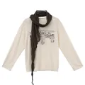 Lässiges cremefarbenes Langarmshirt aus Tencel-Baumwolle mit Stickerei und braunem Schal - S / Oberteile / Aprikose