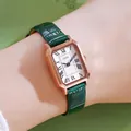 Montre à quartz carrée rétro pour femme GEDI avec bracelet en cuir vert foncé texturé - Boîtier Or Rose Cadran Blanc Bracelet Vert