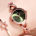 GEDI Elegante Damenarmbanduhr in Roségold mit grünem Zifferblatt und Strasssteinen. - Roségold-Gehäuse Grünes Zifferblatt Roségold-Armband
