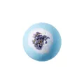 Bomba de baño de lavanda azul relajante con flores secas para hidratación de la piel - Aroma de Océano / 80.00g