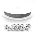 Dettaglio di filo in acciaio inossidabile e perline d'argento per progetti fai da te. - 1 Rotolo di Filo Con 10 Perline / 0,45 mm / K bianco