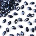 Perle di cristallo sfaccettate a goccia blu scuro per accessori di gioielli fai da te - 50 Pezzi/Confezione (6x8mm) / Riso Ovale Sfaccettato Colore Ematite