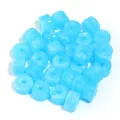 Cuentas de barril de acrílico azul claro con patrón de mármol blanco para joyería DIY - Cilíndrico / Paquete de 30 / Azul lago