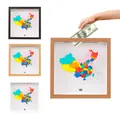 Vue détaillée d'un cadre vitrine en bois carré pour tickets de voyage et argent - Carte de la Chine - Style Coloré DIY (8 peintures incluses) / 20x20cm / Noyer
