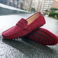 Mocassins classiques en daim rouge pour hommes avec semelle à picots gomme durable - 38 / Rouge