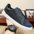 Luxe marineblauwe heren vrijetijdsschoen van generfd leer met dikke witte zool en suède - 38 / Casual Loafers (9158) / Blauw