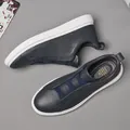 Mocassini casual da uomo in pelle bovina primo strato blu scuro con spesse suole bianche - 38 / Scarpe Casual in Pelle di Alta Gamma Slip-on(7008) / Blu