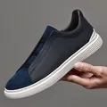 Sneaker casual da uomo in pelle martellata blu navy con punta scamosciata e suola bianca - 38 / Mocassini Casual (7005) / Blu Reale (7005)
