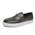 Mocasines de hombre verde oliva oscuro con textura de escamas y hebilla de metal dorada - 38 / Estilo de Bocado con Borlas / Green (2108)