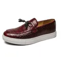 Mocasines de lujo burdeos para hombre con relieve de cocodrilo, borlas y suela blanca - 38 / Estilo de Borlas con Patrón de Cocodrilo (2156) / Burdeos
