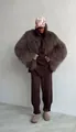 Giacca oversize in eco-pelliccia marrone da donna con pantaloni in maglia - Taglia M / Top / Marrone scuro