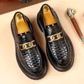 Elegant black men's business loafers with woven texture and decorative gold chain - 38 / Black (75086)