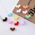 Nahaufnahme von bunten herzförmigen Lackperlen für DIY-Schmuck und Handy-Anhänger - Innerer Herzkern / 1 Stück (13.3*19.6mm)