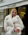 Eleganter dicker weißer Kunstpelzmantel aus Fuchspelzimitat mit breitem Revers für Damen - Gebrochenes Weiß