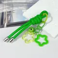 Llavero creativo de cuerda de cuero verde con cascabel y colgantes de estrellas para bolsos y móviles - Nudo peruano / Verde