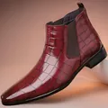 Eleganti stivaletti Chelsea da uomo a punta quadrata in pelle di coccodrillo bordeaux sbalzata - 39 / Rosso